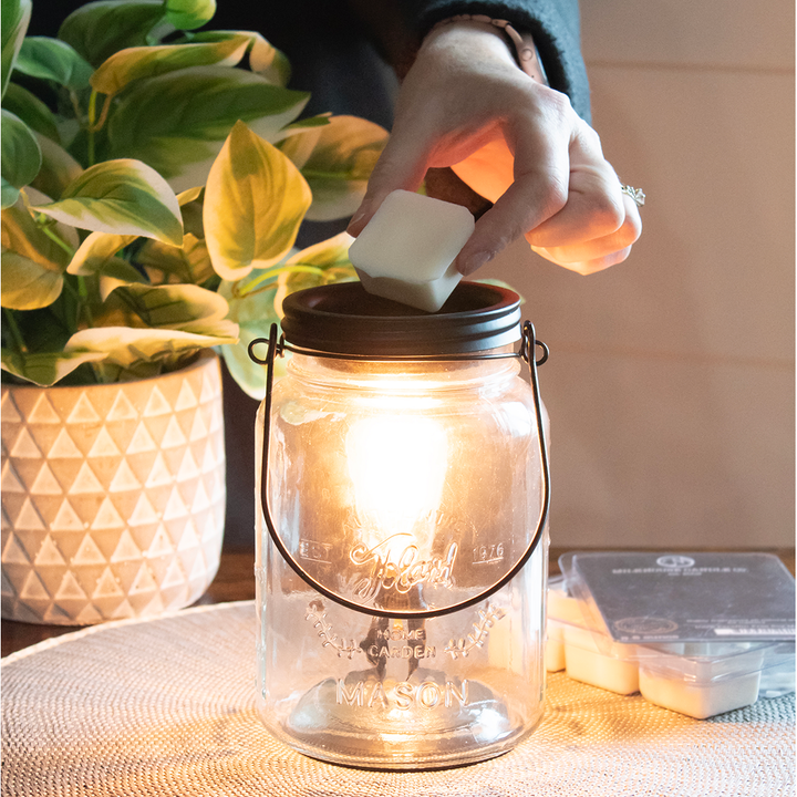 5.5 oz Wax Melts: Barn Dance