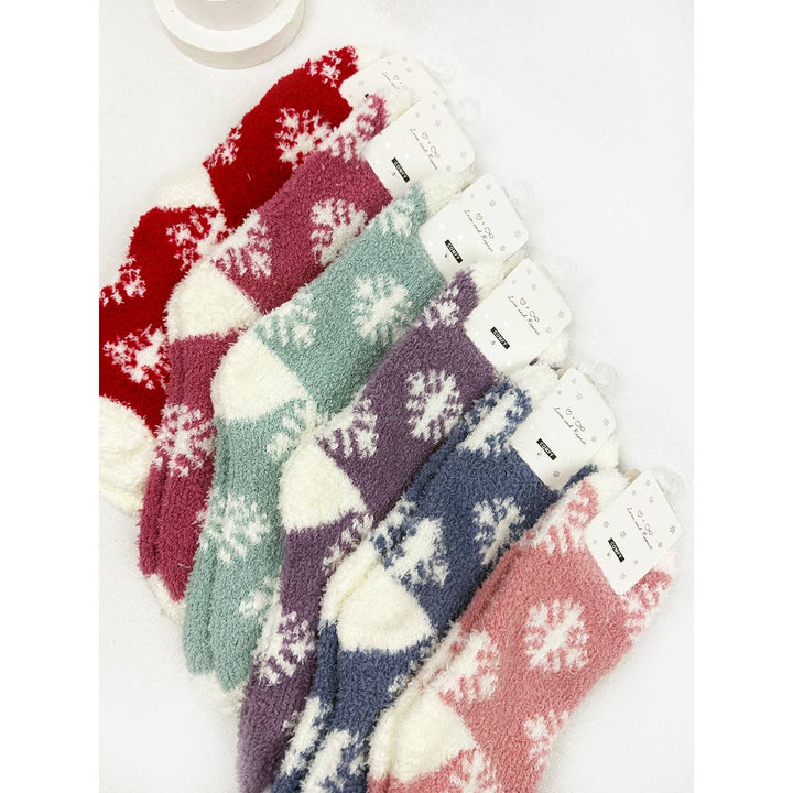 Cozy SnowFlake Design Winter Socks