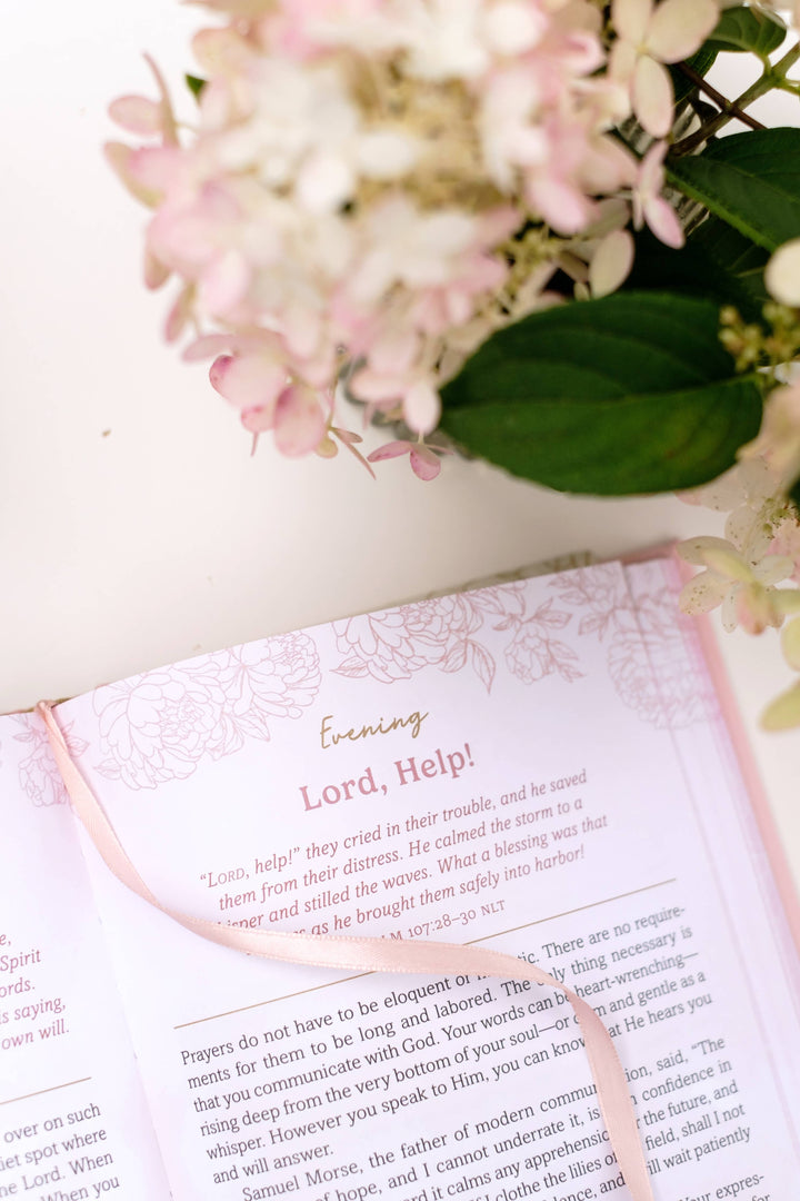Daily Devotions for Women Morning and Evening Edition
