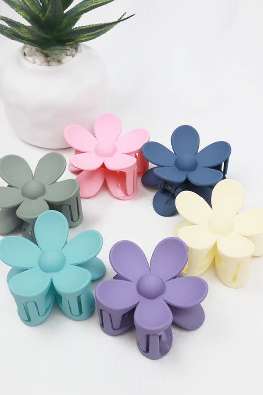 Daisy Matte Hair Claw