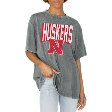 NEBRASKA CORNHUSKERS SOLID DEFENSE OVERSIZED CREWNECK TEE